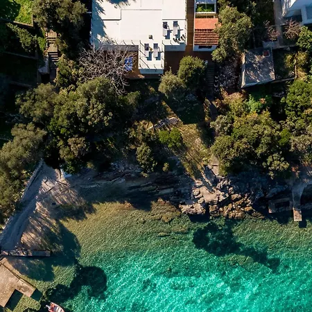 Holiday home Seafront House On Island